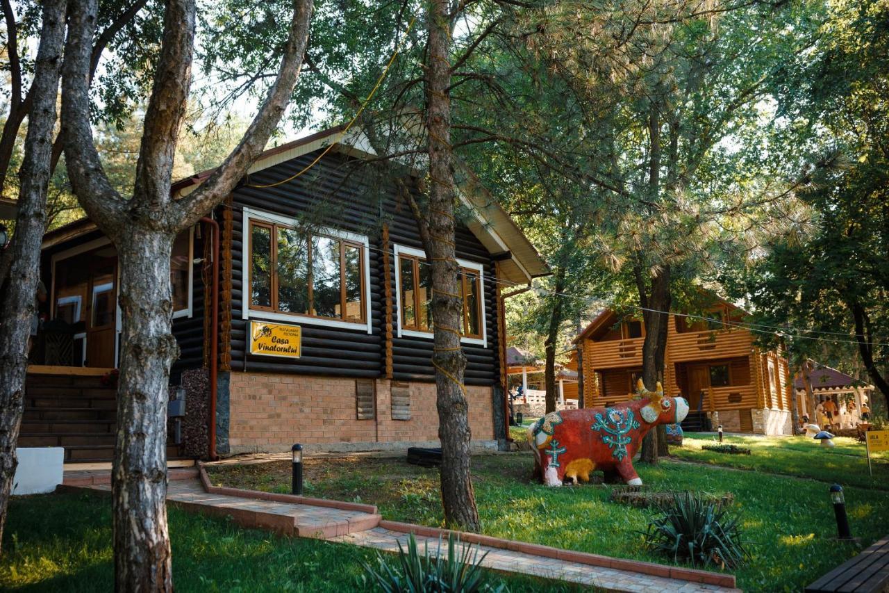 Sky Land Camping & Resort Cricova Eksteriør billede