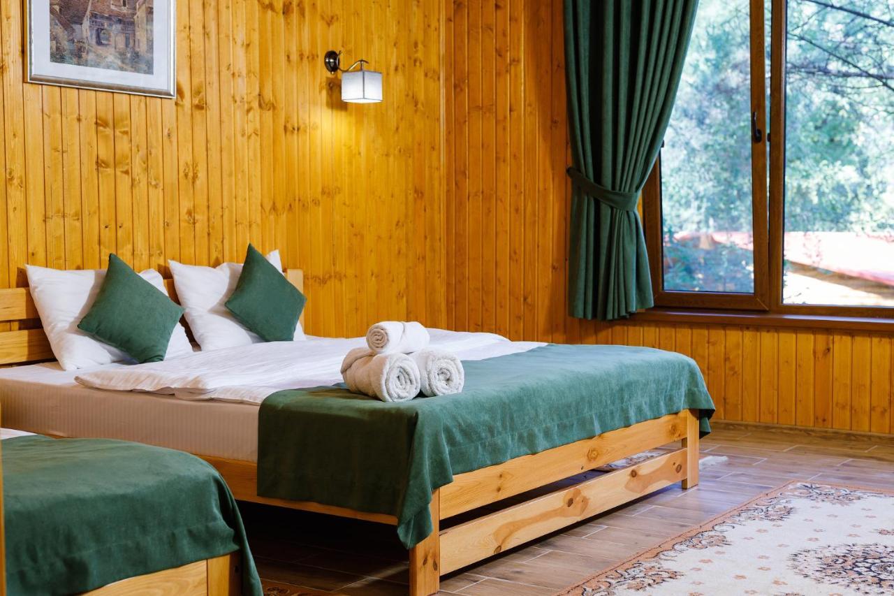 Sky Land Camping & Resort Cricova Eksteriør billede