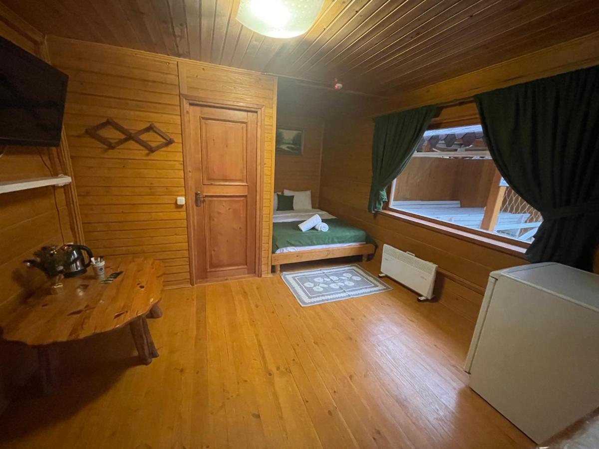 Sky Land Camping & Resort Cricova Eksteriør billede